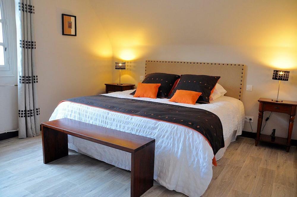 Au Jardin De Lisa Bed & Breakfast Cherreau Exterior photo