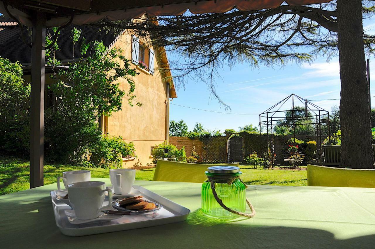 Au Jardin De Lisa Bed & Breakfast Cherreau Exterior photo