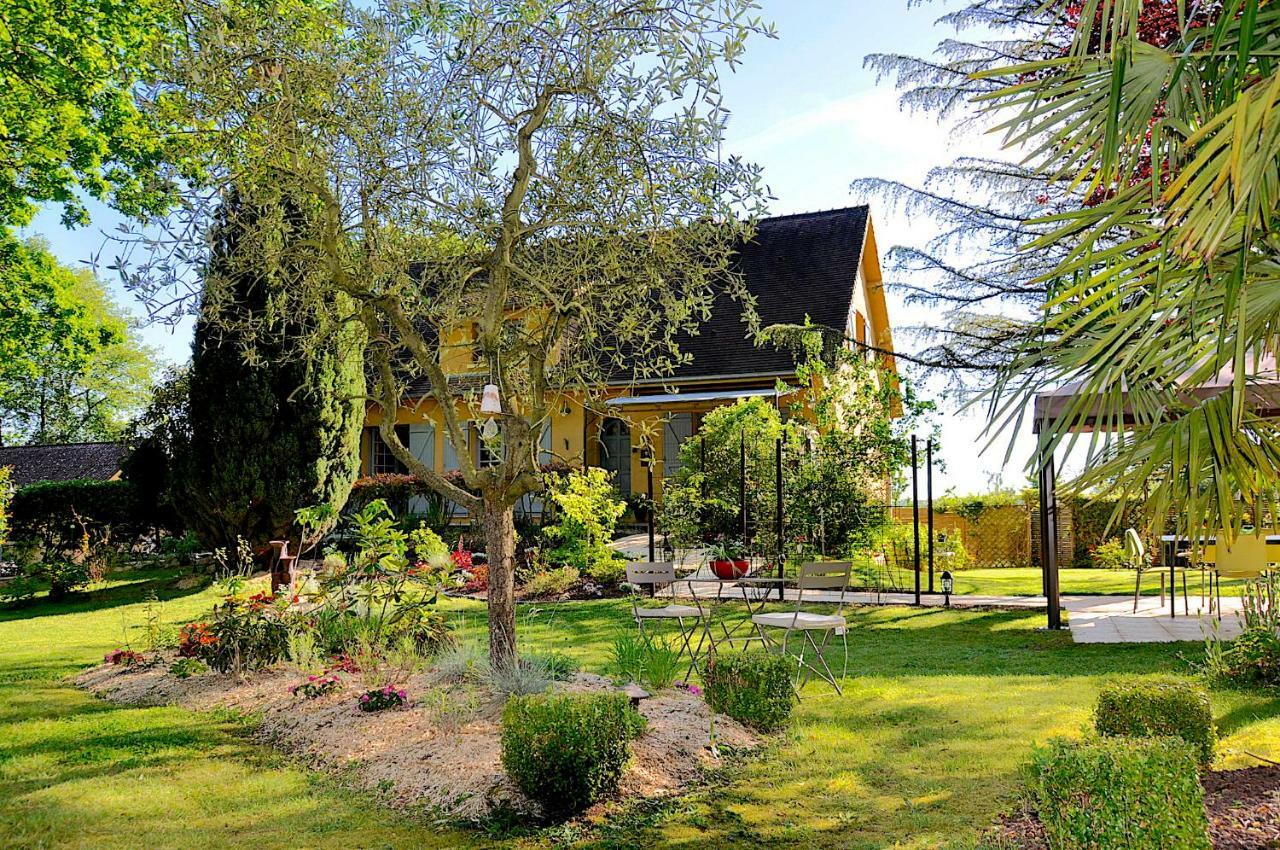 Au Jardin De Lisa Bed & Breakfast Cherreau Exterior photo